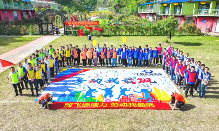 �����µ�Ŀ�ˌ���ǰ��